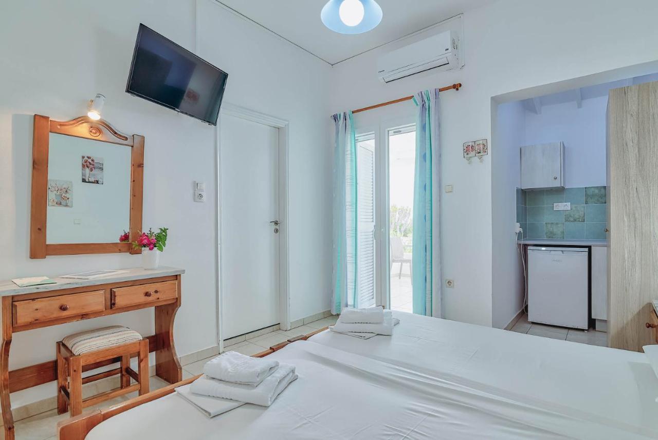 Pavlos Place Antiparos Town Exterior foto